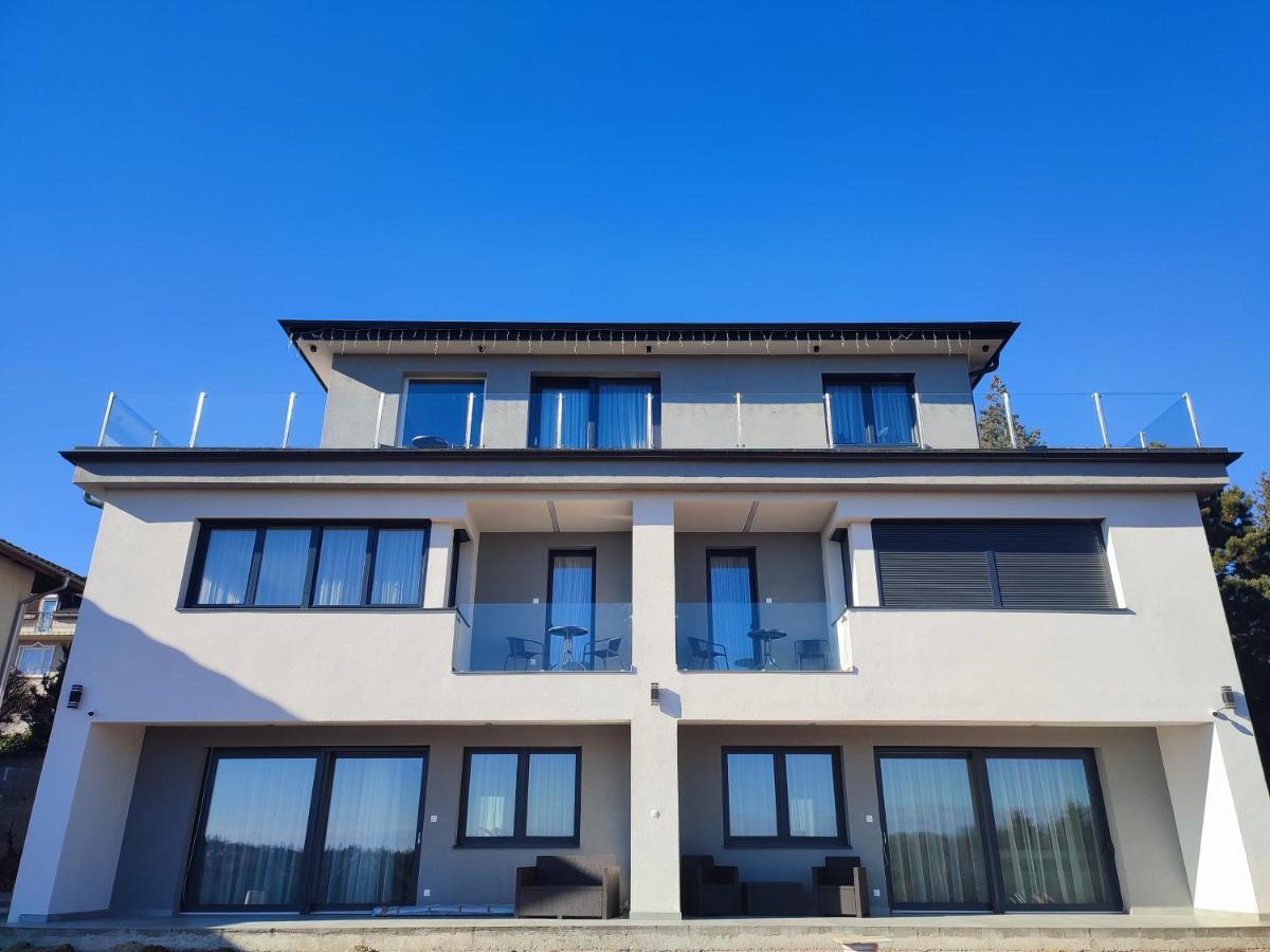 Gamma Apartmanok Es Jakuzzi 米什科尔茨 外观 照片